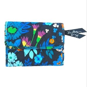Vera Bradley Wallet Midnight Blue Floral wallet 💙